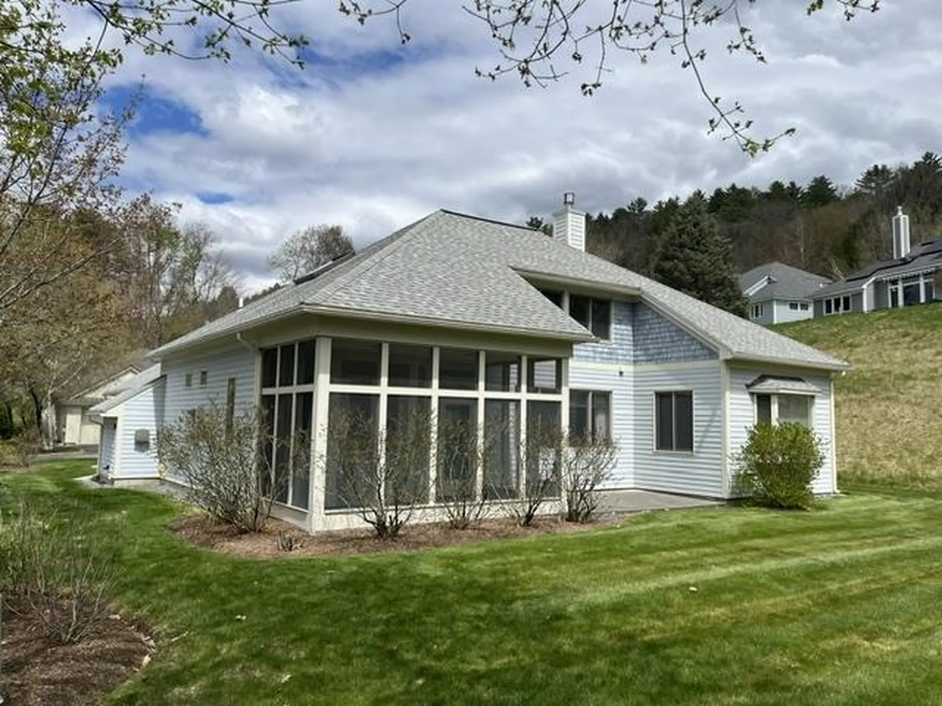 27 Fountain Way Lebanon NH 03784
