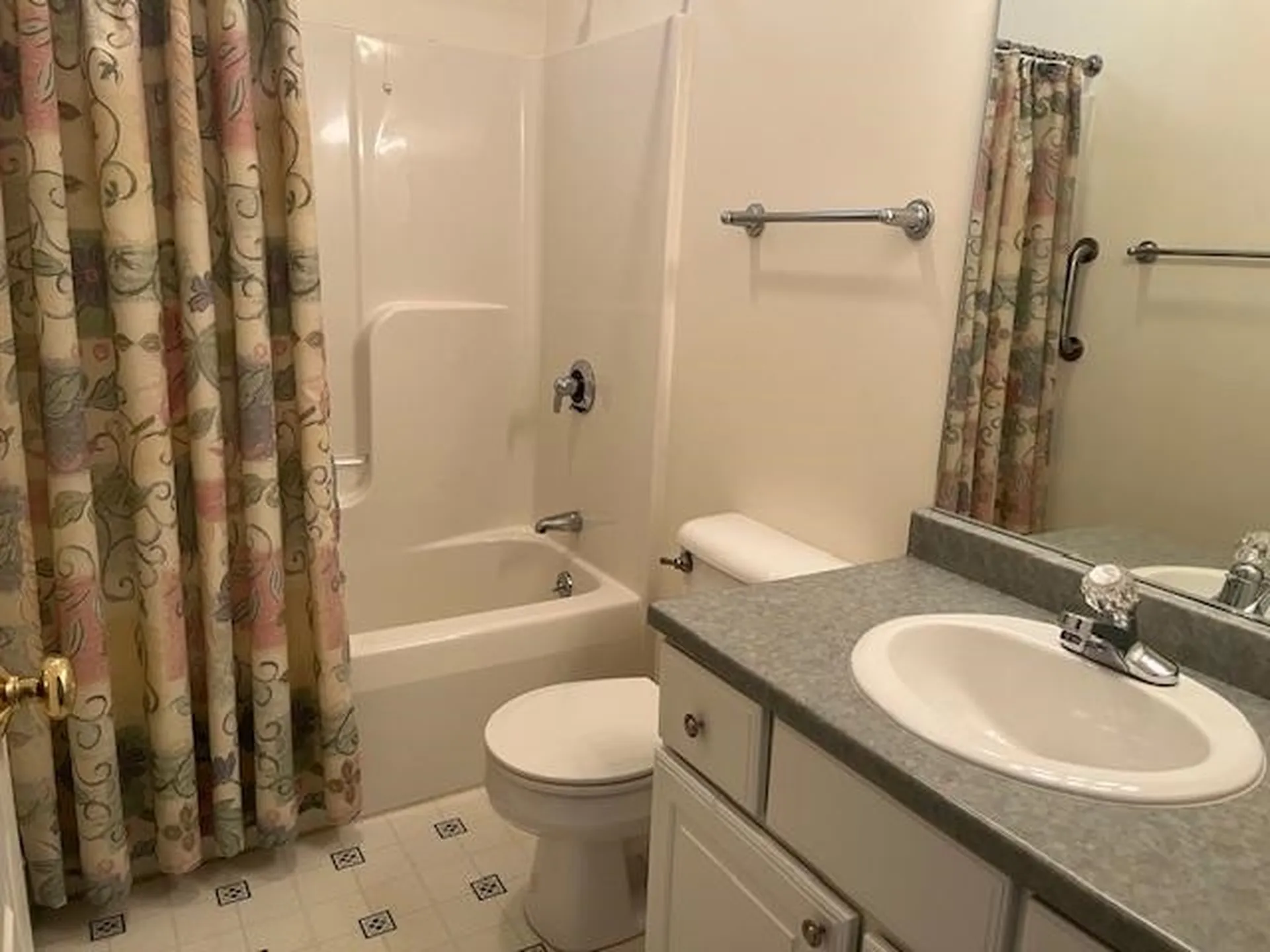 27 Fountain Way Lebanon NH 03784