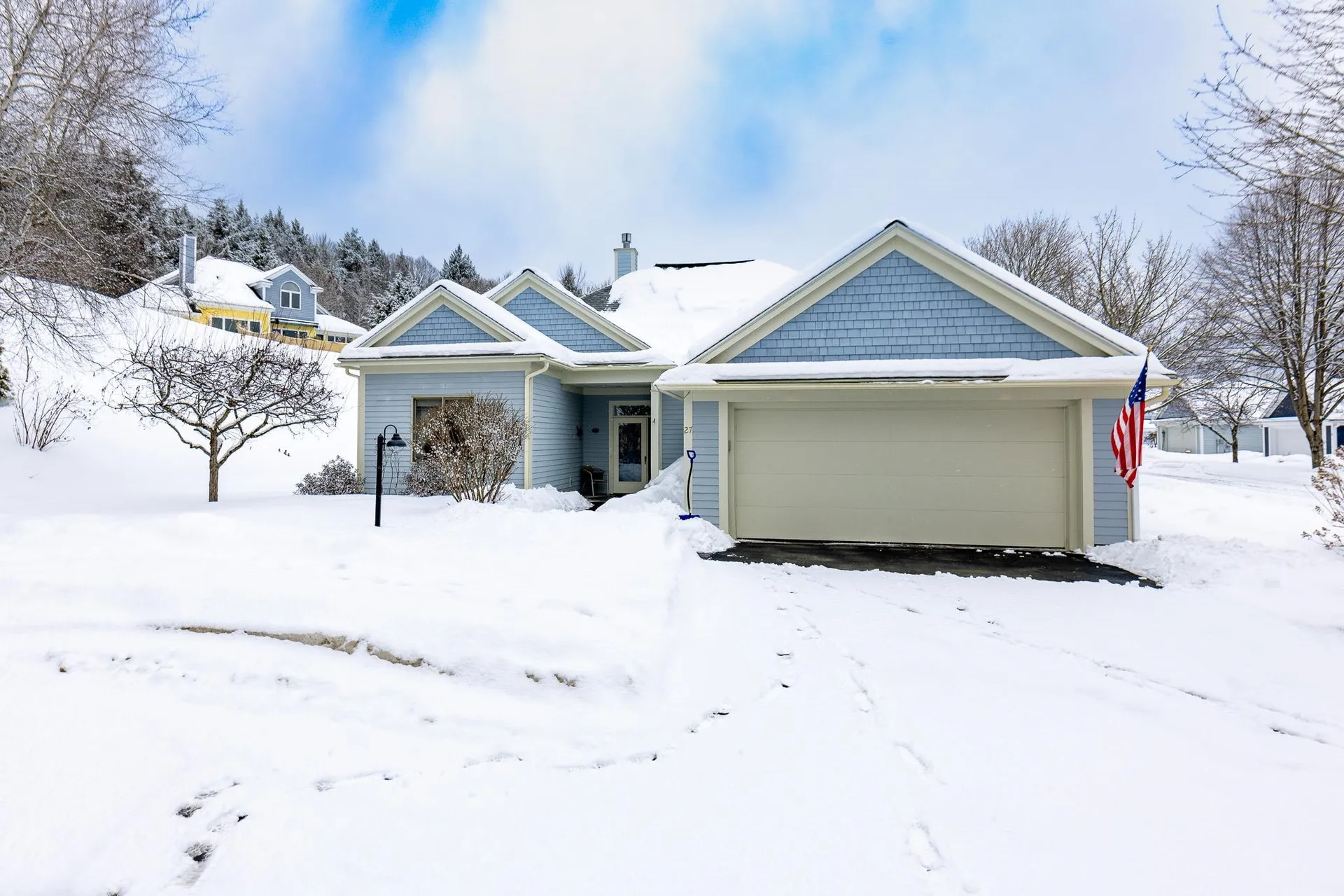 27 Fountain Way Lebanon NH 03784