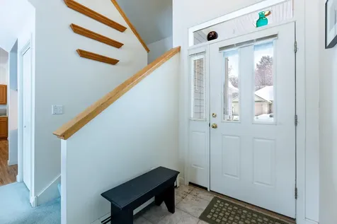 27 Fountain Way Lebanon NH 03784