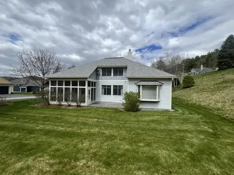 27 Fountain Way Lebanon NH 03784