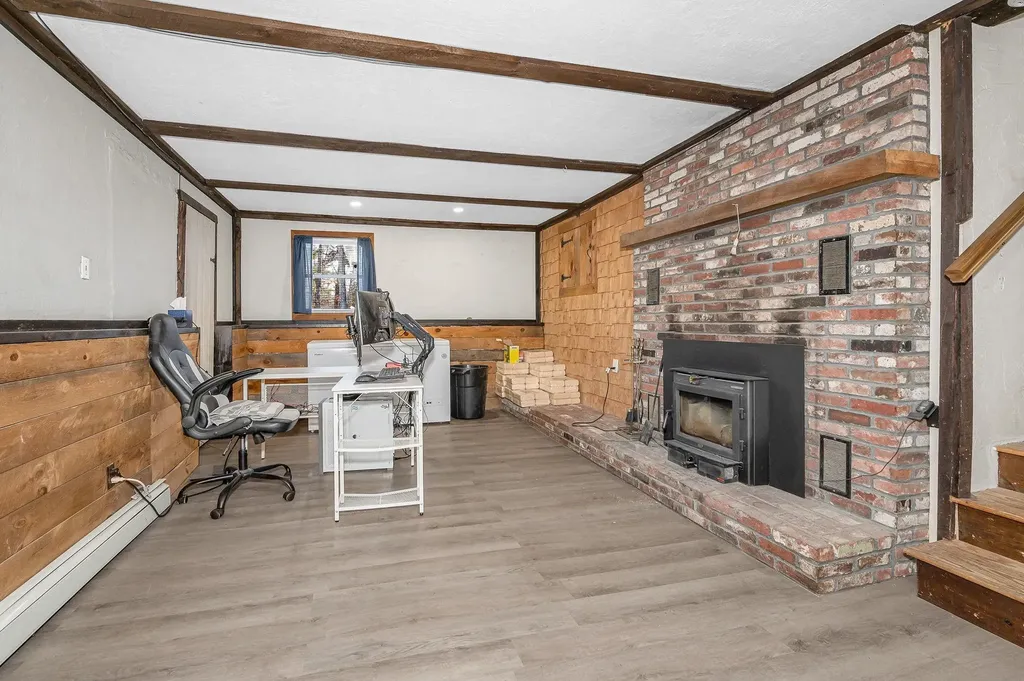 74 Royal Range Road Sandown NH 03873