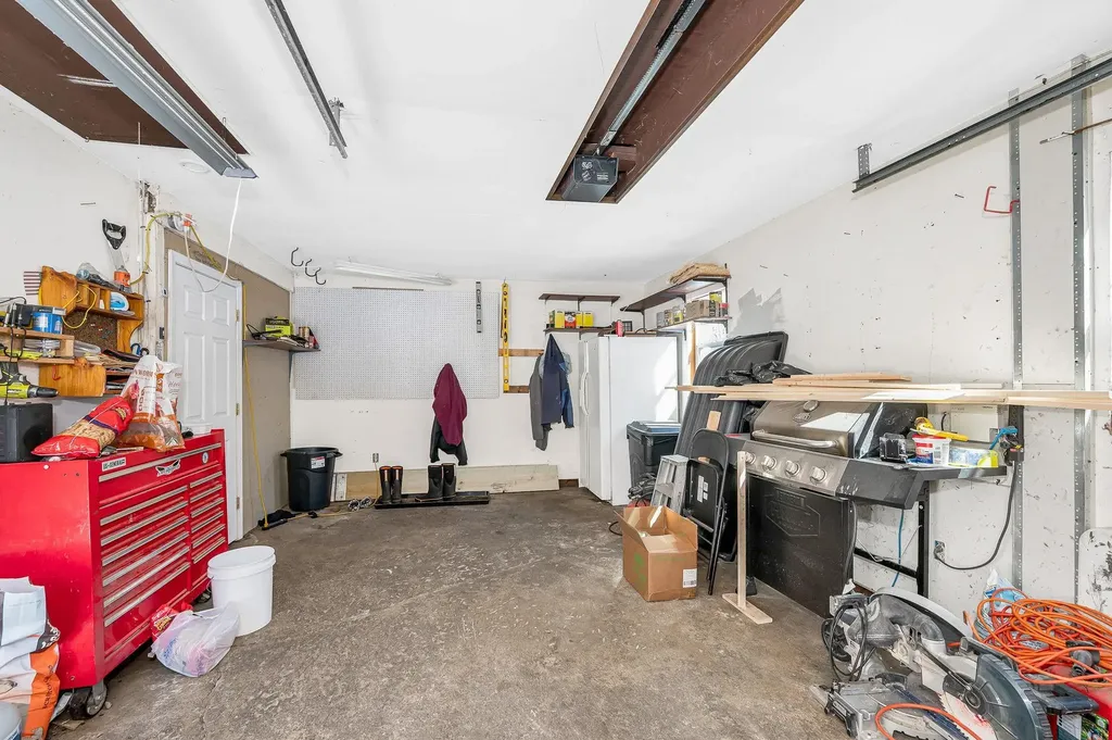 74 Royal Range Road Sandown NH 03873