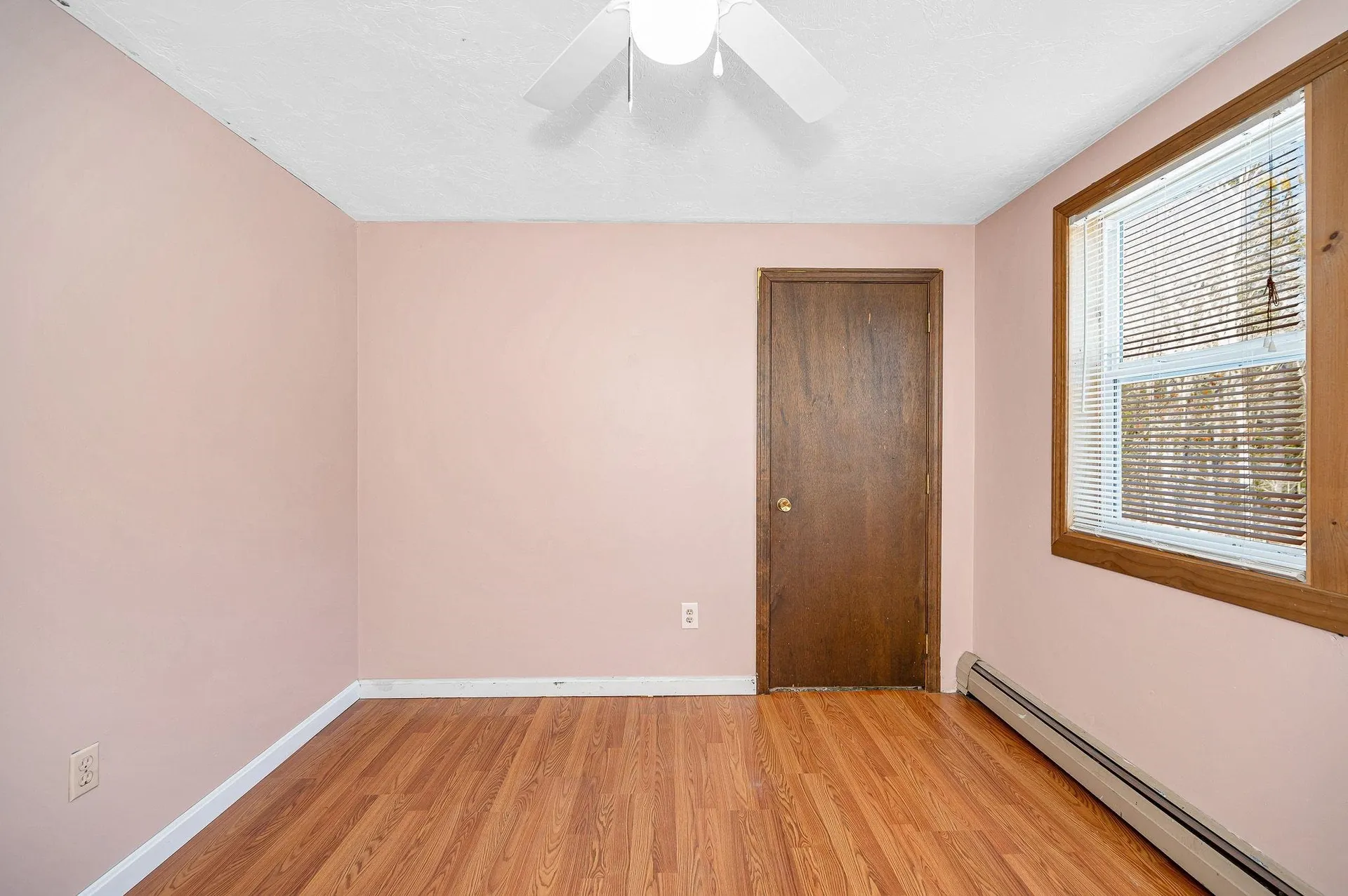 74 Royal Range Road Sandown NH 03873