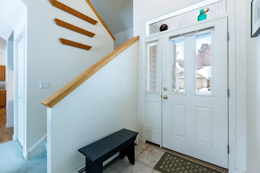 27 Fountain Way Lebanon NH 03784