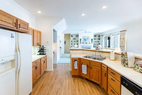 27 Fountain Way Lebanon NH 03784