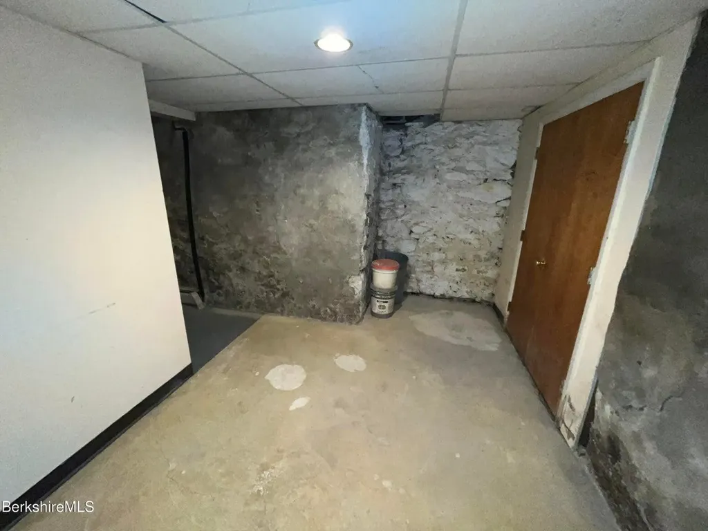 292 West Street Pittsfield MA 01201