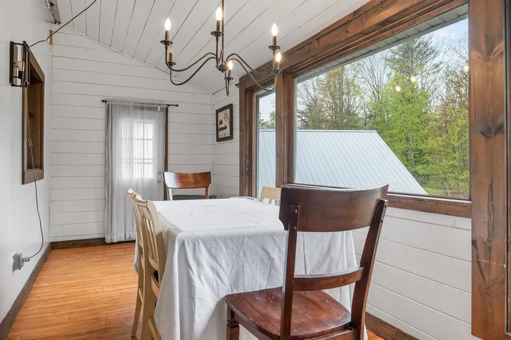 11 Southview Lane Alton NH 03810