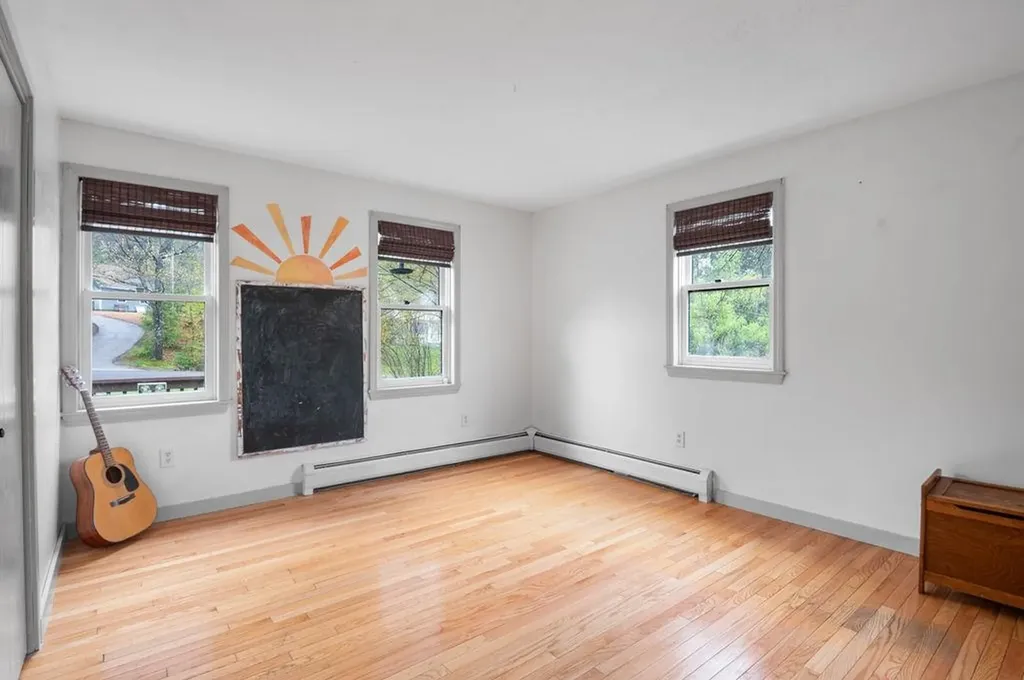 11 Southview Lane Alton NH 03810