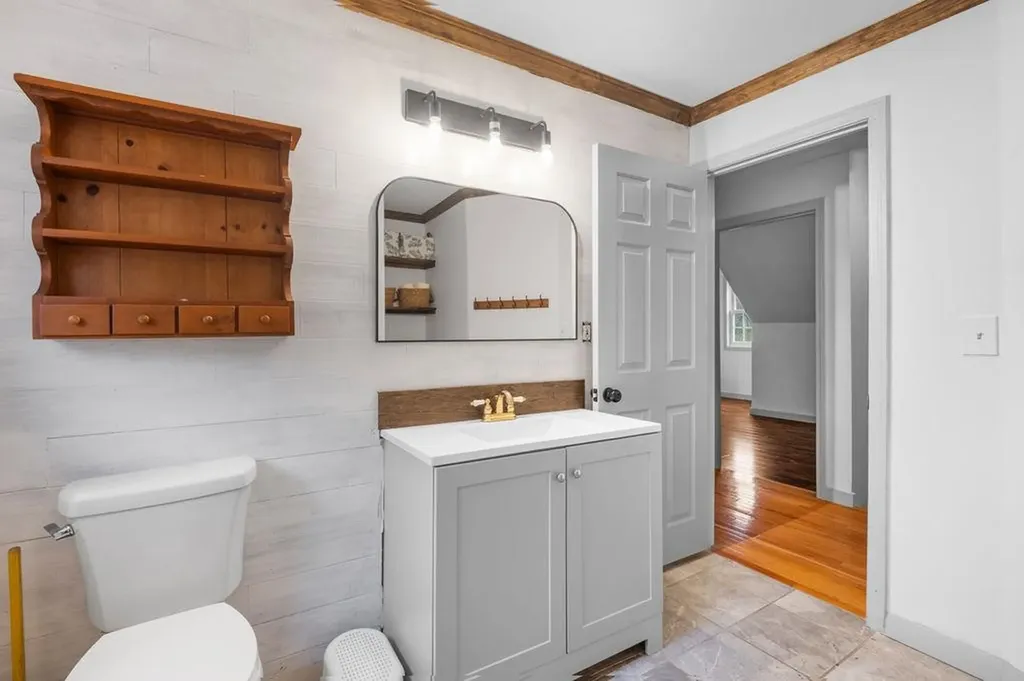 11 Southview Lane Alton NH 03810