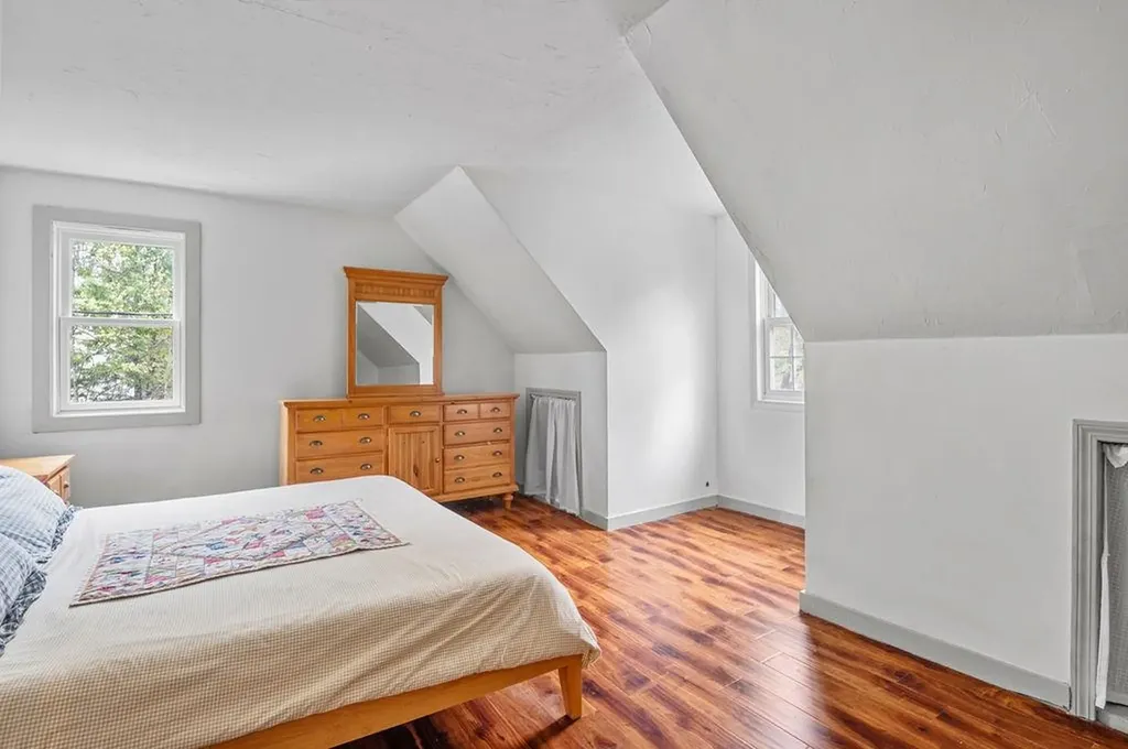 11 Southview Lane Alton NH 03810