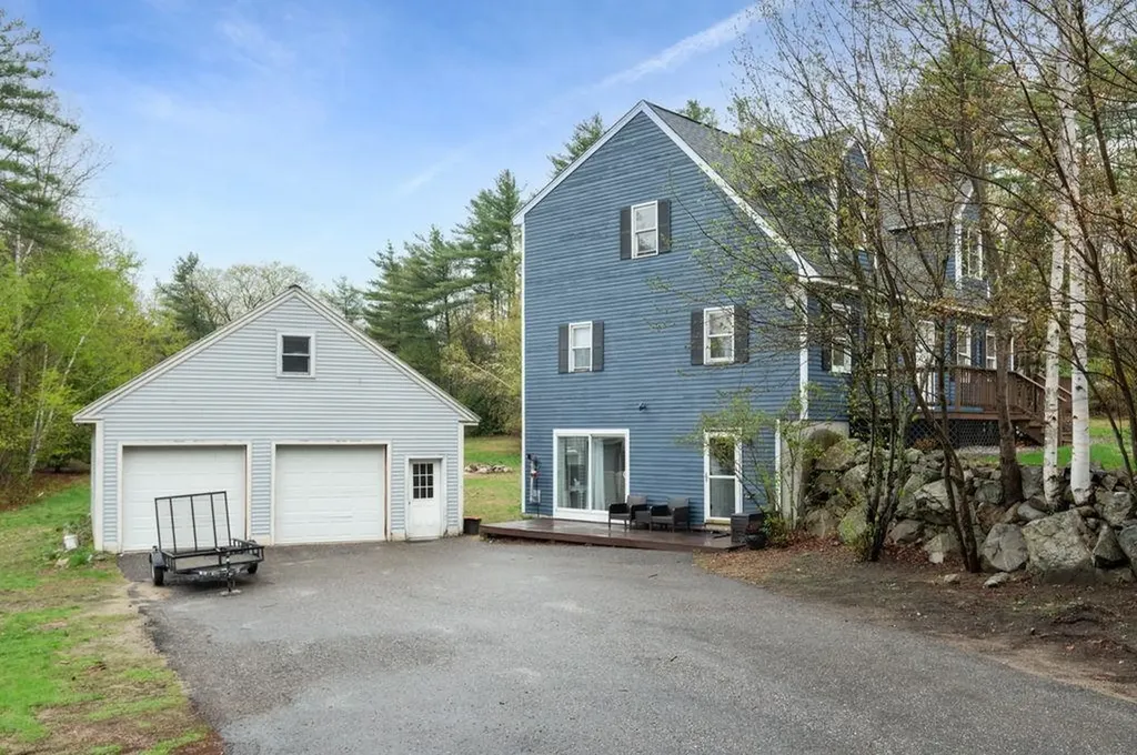11 Southview Lane Alton NH 03810