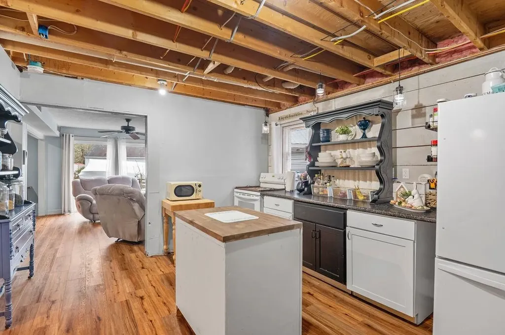 11 Southview Lane Alton NH 03810