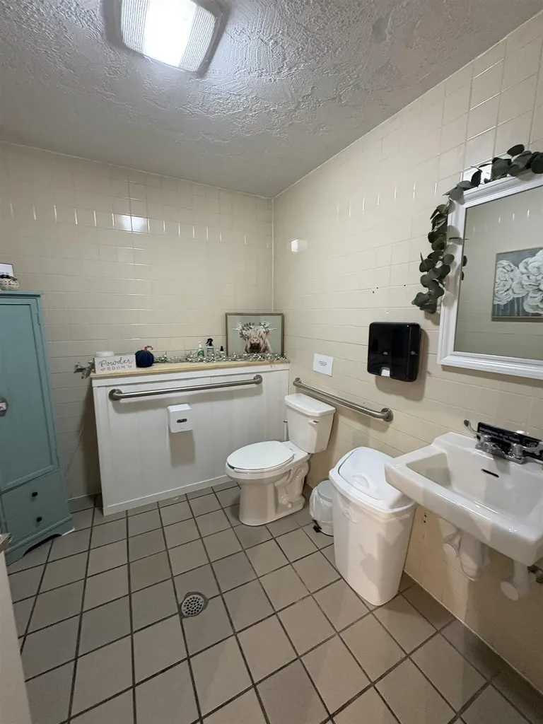 445 Main Street Farmington NH 03835