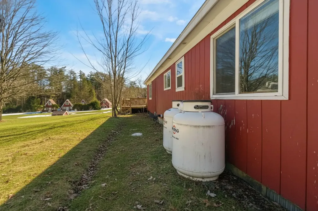 49 Red Sleigh Road Campton NH 03223