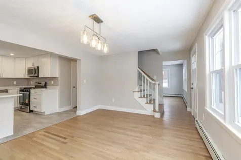 16 Emerson Road Nashua NH 03062