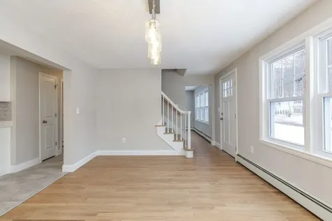 16 Emerson Road Nashua NH 03062