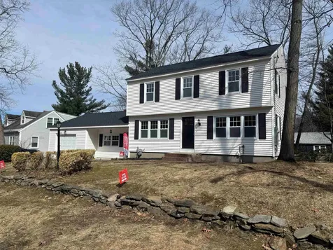 16 Emerson Road Nashua NH 03062
