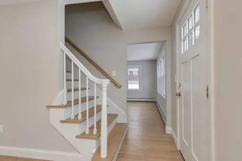 16 Emerson Road Nashua NH 03062