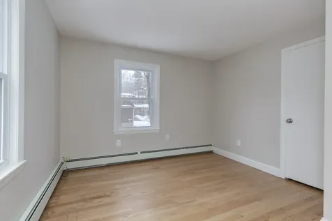 16 Emerson Road Nashua NH 03062