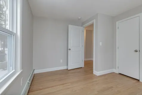 16 Emerson Road Nashua NH 03062