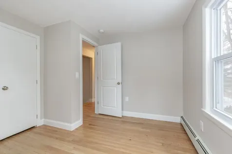 16 Emerson Road Nashua NH 03062