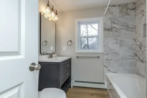 16 Emerson Road Nashua NH 03062