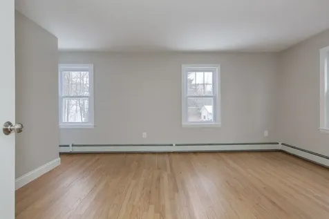 16 Emerson Road Nashua NH 03062