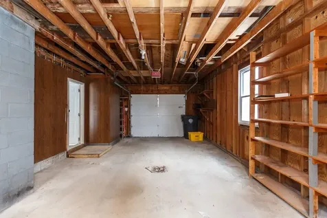 16 Emerson Road Nashua NH 03062