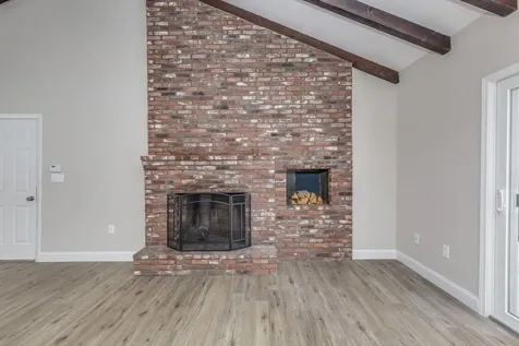 16 Emerson Road Nashua NH 03062
