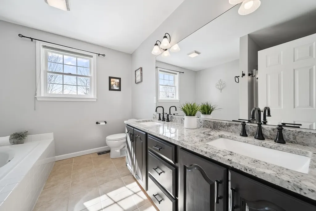 7 Jennifer Lane Amherst NH 03031