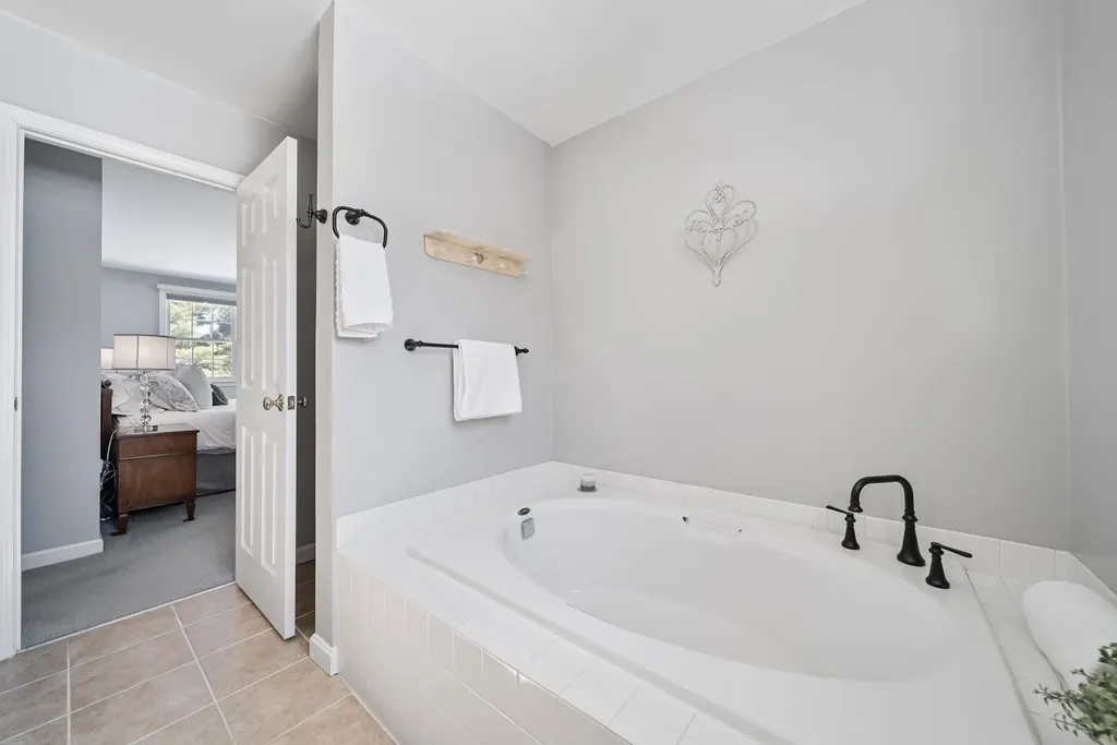 7 Jennifer Lane Amherst NH 03031