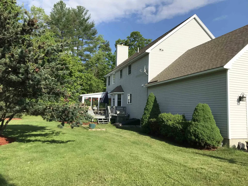 7 Jennifer Lane Amherst NH 03031