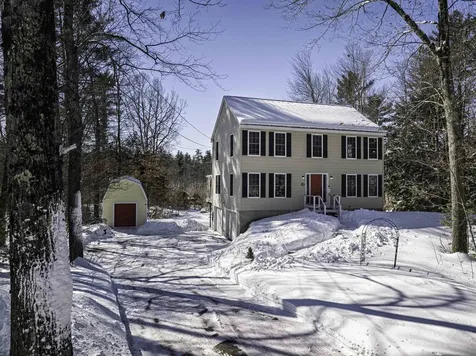 319 Old Concord Turnpike Barrington NH 03825