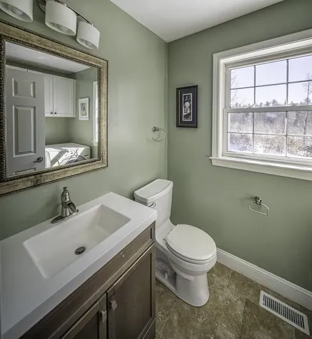 319 Old Concord Turnpike Barrington NH 03825