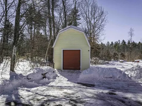 319 Old Concord Turnpike Barrington NH 03825