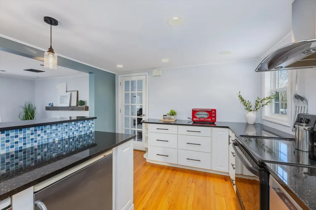 71 Mountain View Drive Peterborough NH 03458