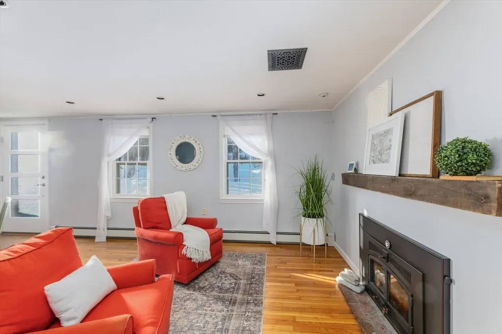 71 Mountain View Drive Peterborough NH 03458