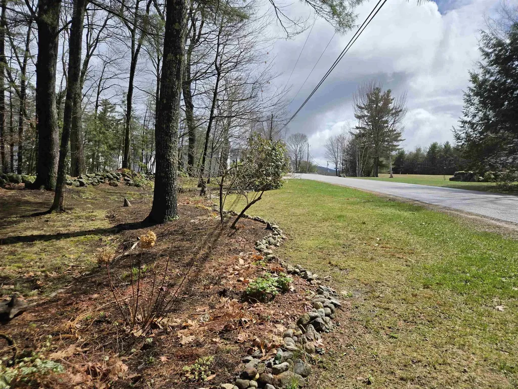 35 Collins Landing Road Weare NH 03281