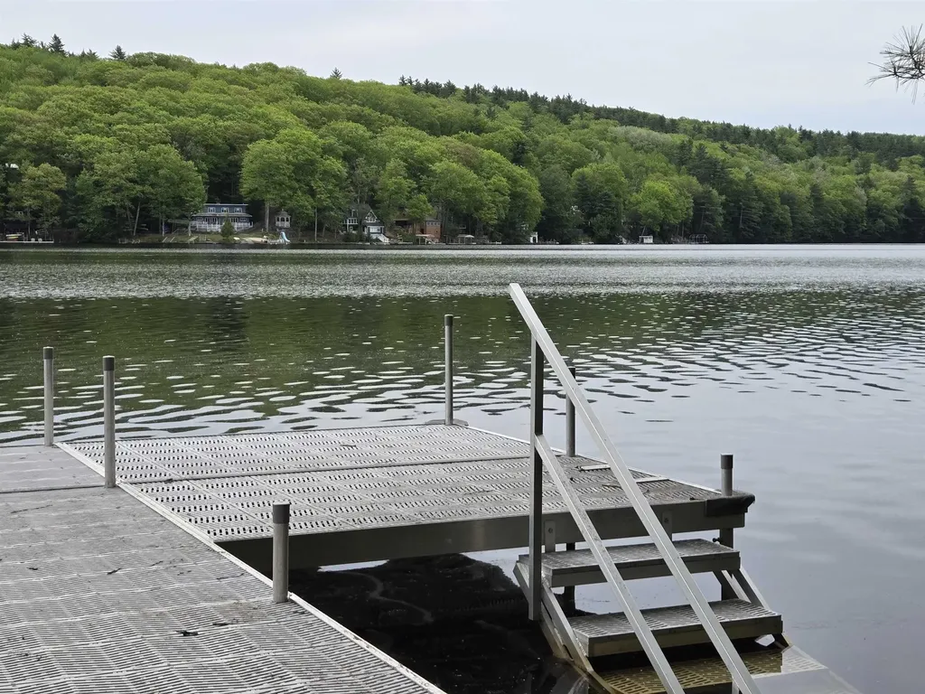 35 Collins Landing Road Weare NH 03281