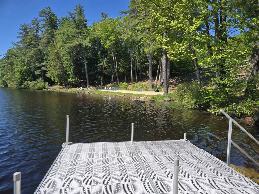 35 Collins Landing Road Weare NH 03281