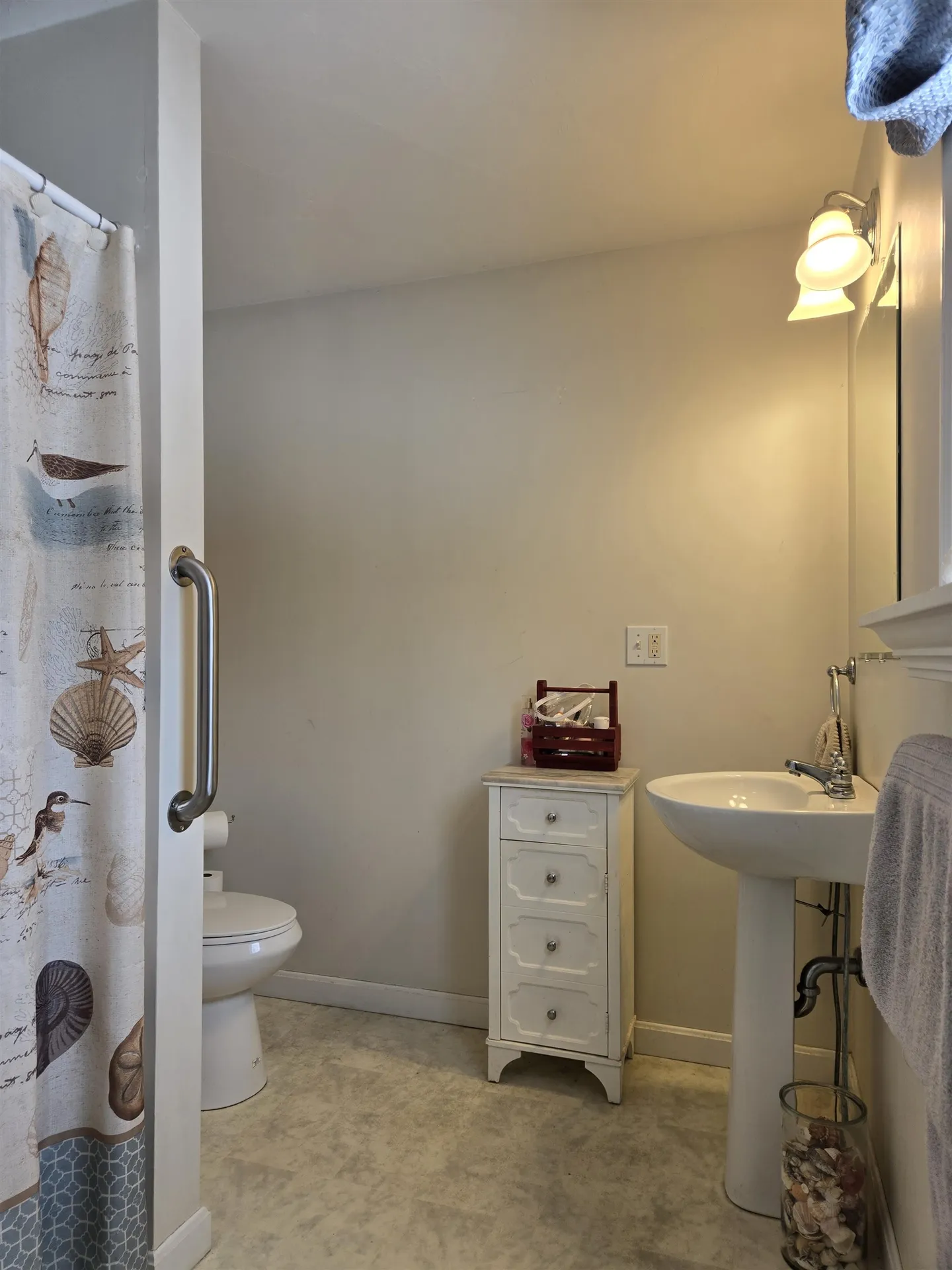 35 Collins Landing Road Weare NH 03281