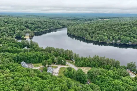 35 Collins Landing Road Weare NH 03281