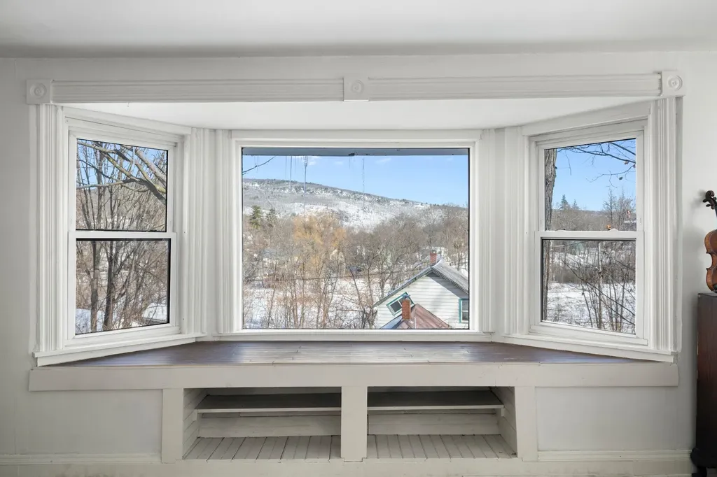 15 West Street Brattleboro VT 05301