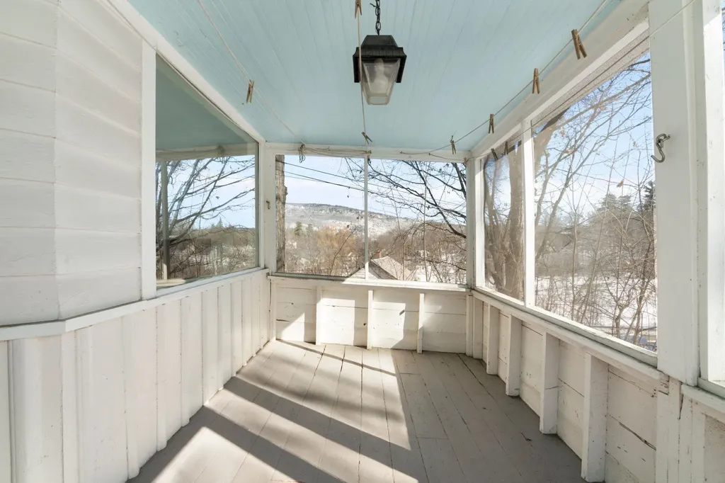 15 West Street Brattleboro VT 05301