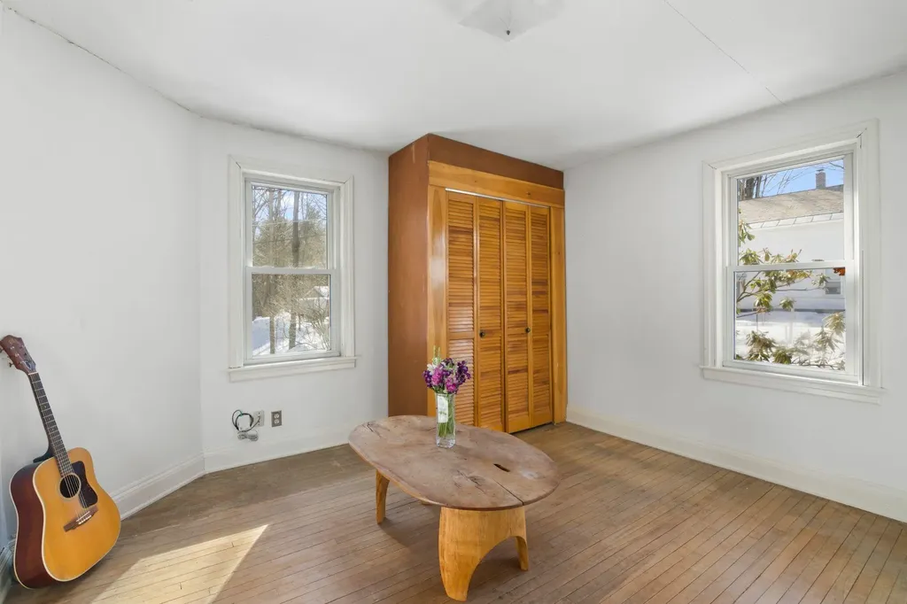 15 West Street Brattleboro VT 05301