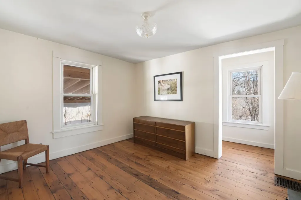 15 West Street Brattleboro VT 05301