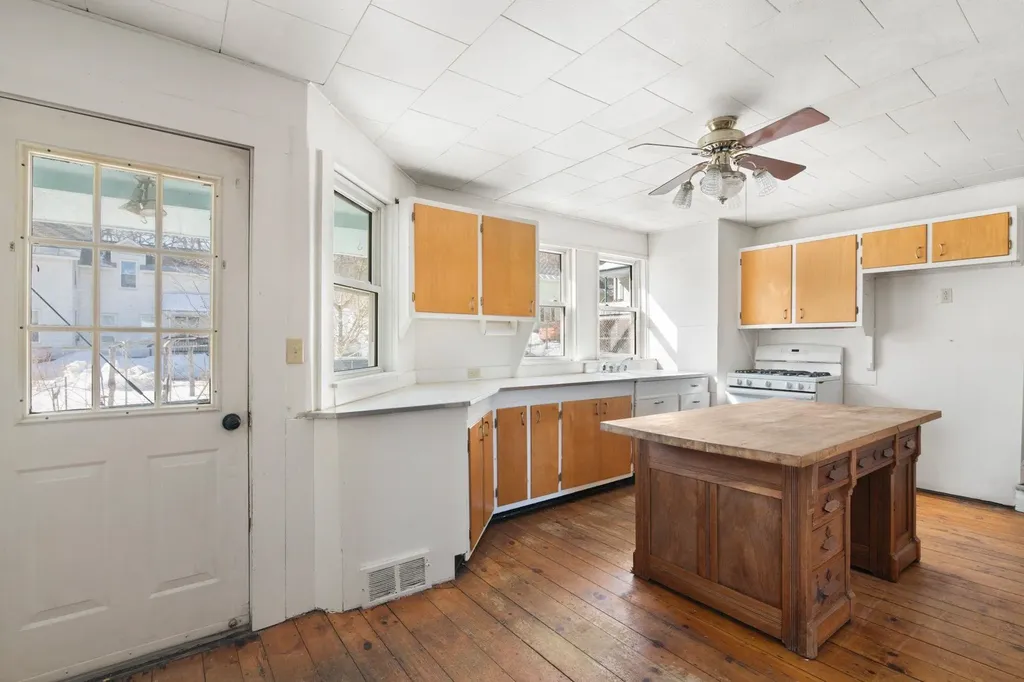 15 West Street Brattleboro VT 05301