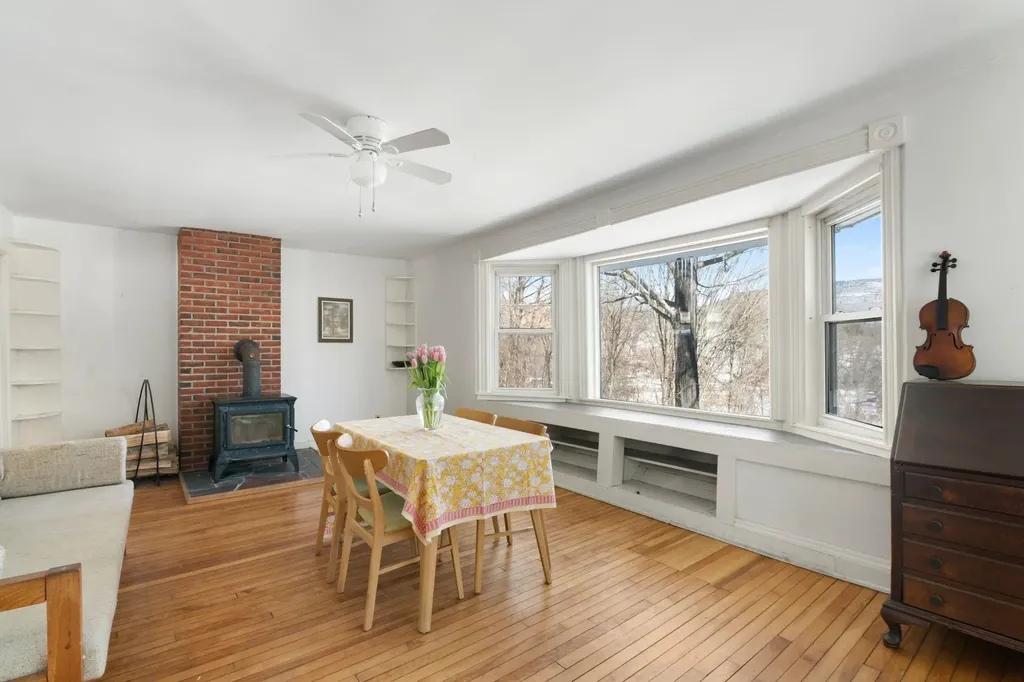 15 West Street Brattleboro VT 05301