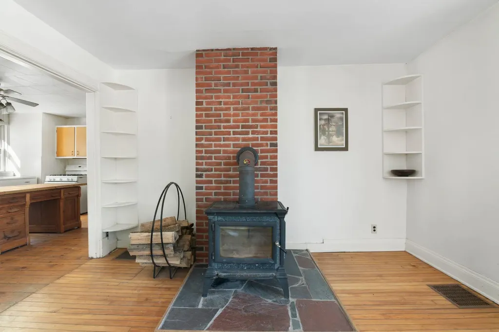 15 West Street Brattleboro VT 05301